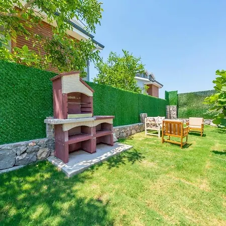 Sasadi Villa *
