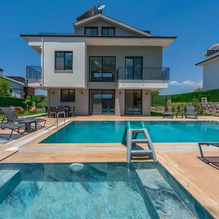 Sasadi Villa *